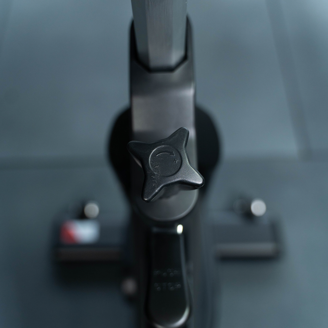 Vélo d'exercice professionnel R-22