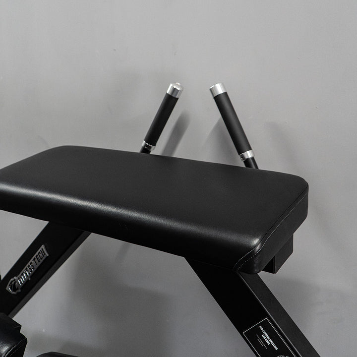 Curl Femoral Iso-Lateral | Máquina de Palanca - Compact Series agarre